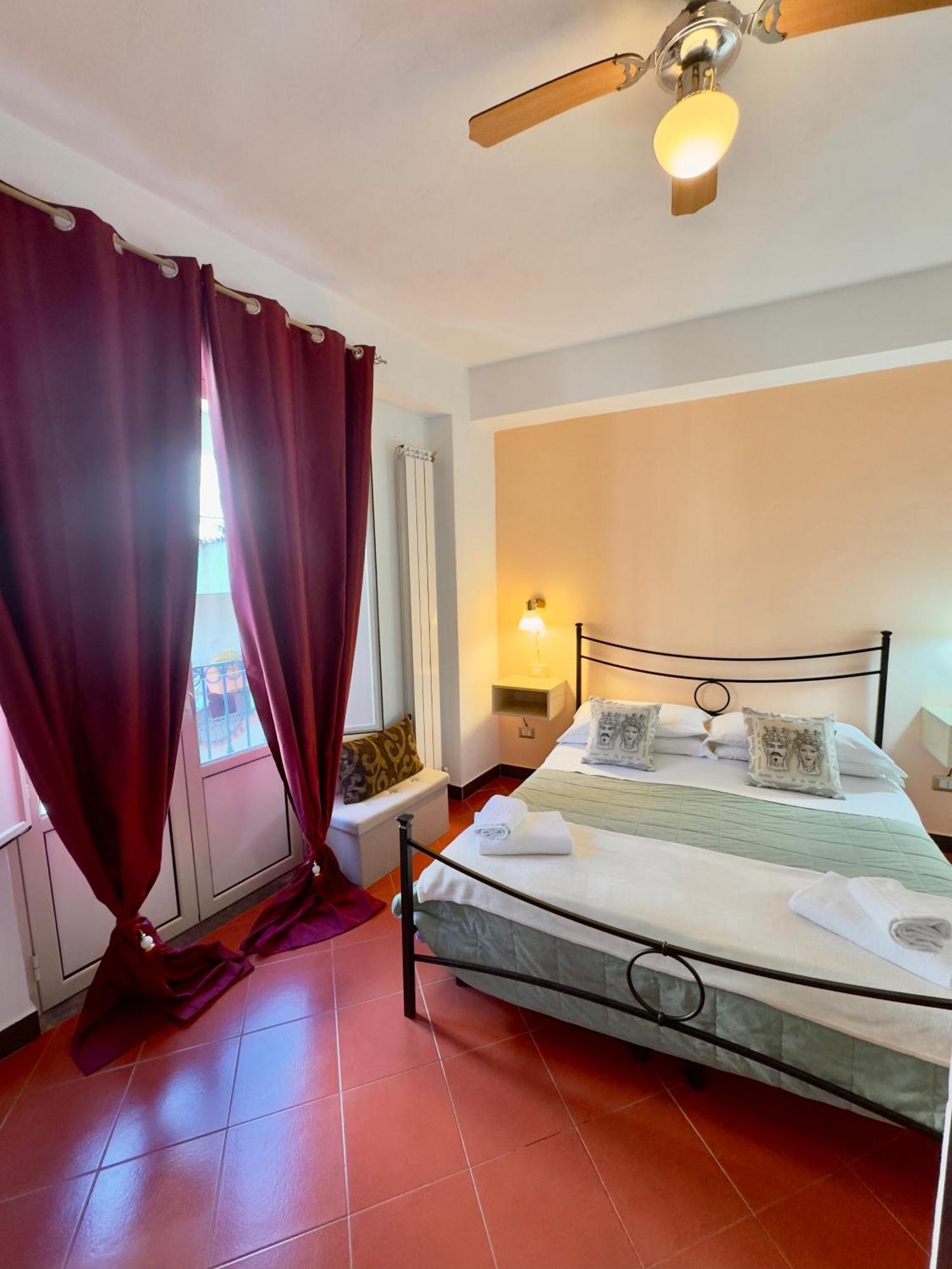 Taormina'S Sun Bed & Breakfast Ngoại thất bức ảnh